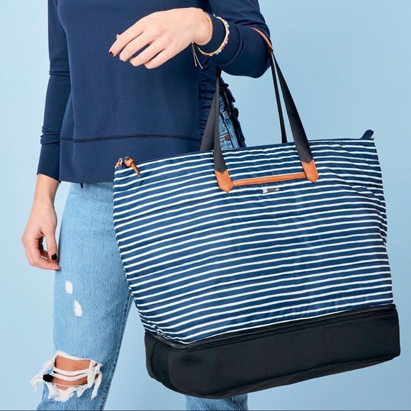 navy stripe bag